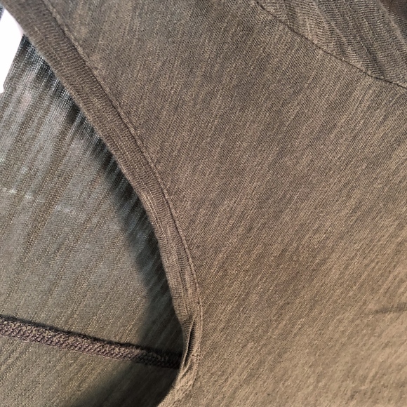 Banana Republic Green T-Shirt - Picture 2 of 4